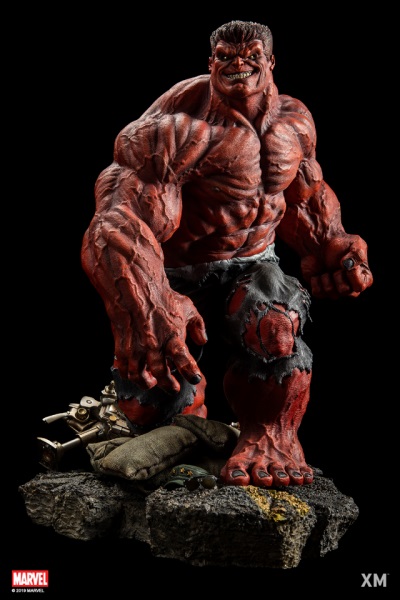 hulk sculpture